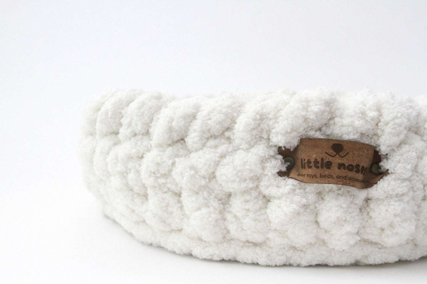 Natural white pet bed