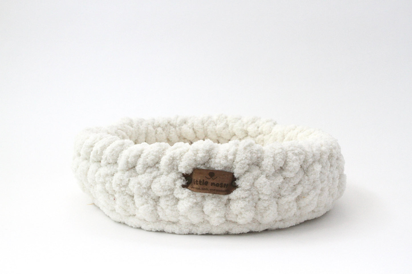 Natural white pet bed
