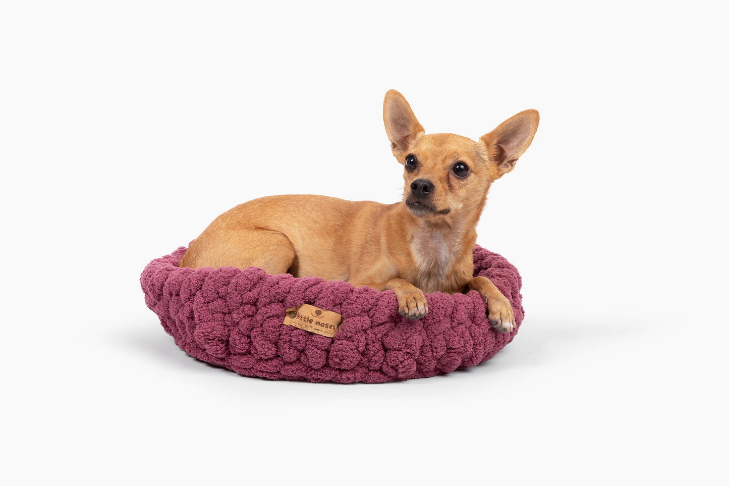 Dark pink pet bed