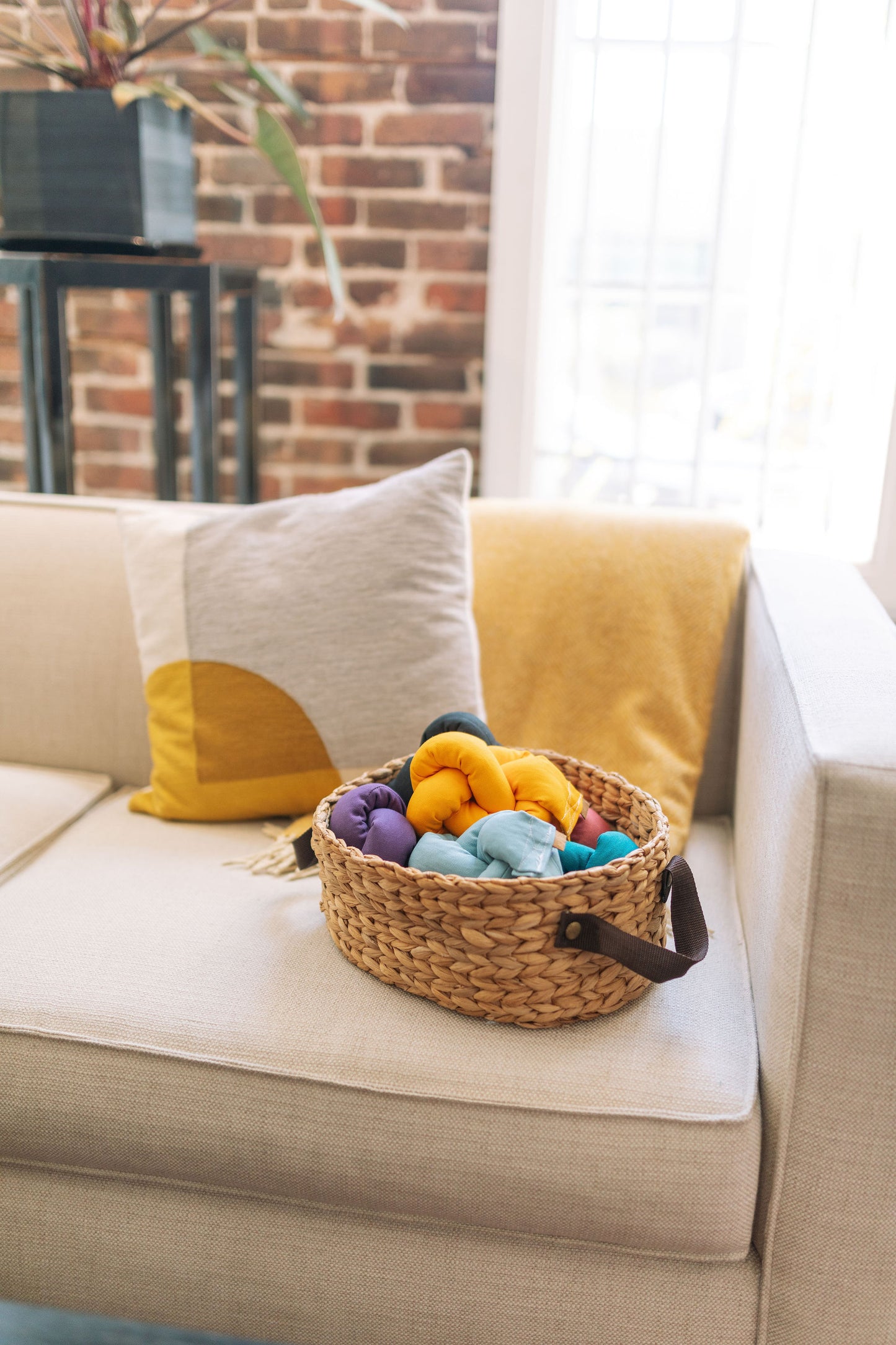Sunflower yellow canvas puzzle toy knot