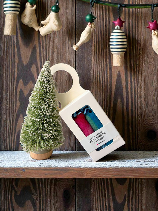 Wool catnip sardines