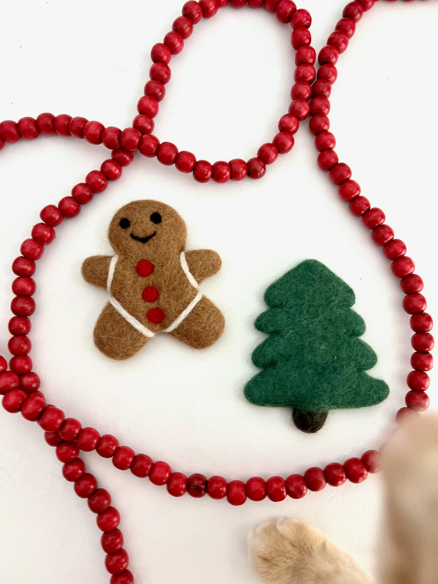 Gingerbread man and tree wool catnip toy (set of 2)